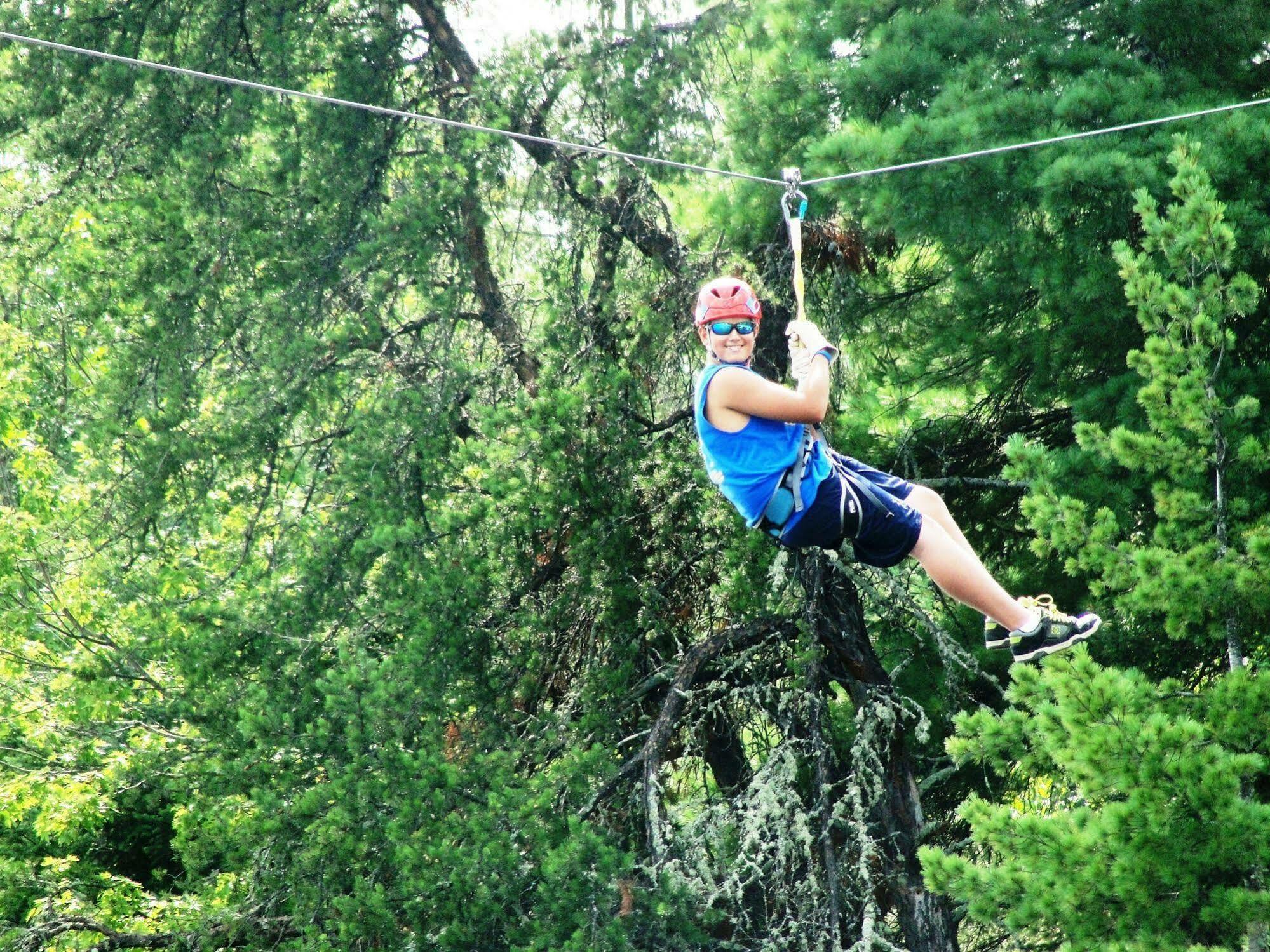 Pine Point Lodge Resort & Motel Crane Lake Экстерьер фото