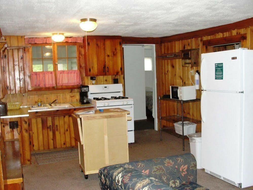 Pine Point Lodge Resort & Motel Crane Lake Экстерьер фото